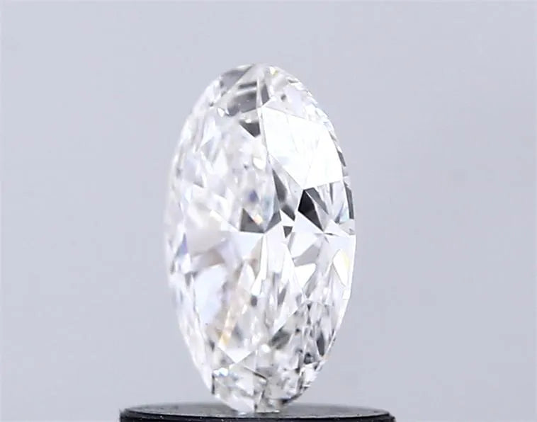 1.01ct Oval Lab Grown Diamond (Colour E, Clarity VS2, IGI Certified)