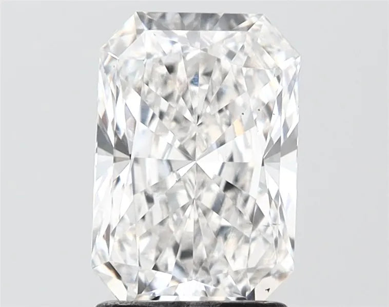 2.01ct Radiant Lab Grown Diamond (Colour E, Clarity VS2, IGI Certified)