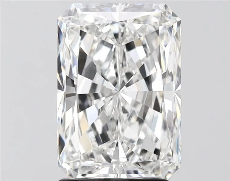 2.50ct Radiant Lab Grown Diamond (Colour E, Clarity VVS2, IGI Certified)