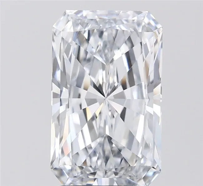3.22ct Radiant Lab Grown Diamond (Colour E, Clarity VVS2, Cut VG, IGI Certified)