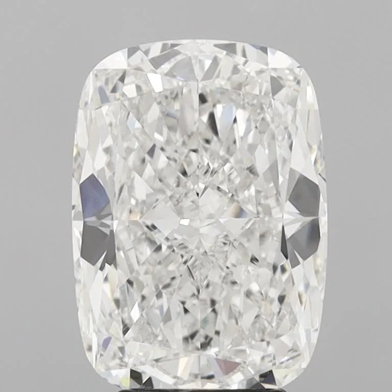 4.01ct Cushion modified Lab Grown Diamond (Colour F, Clarity VVS2, IGI Certified)