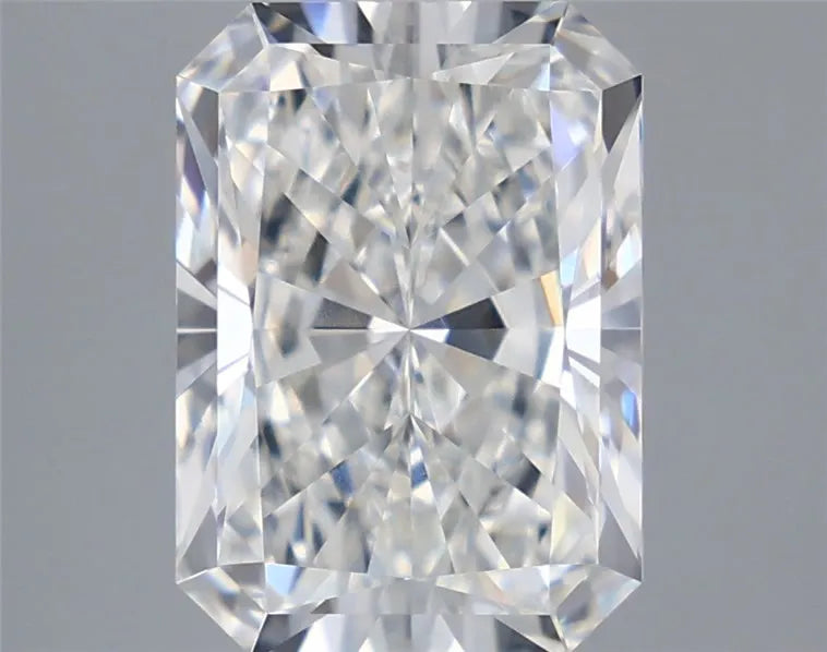 5.09ct Radiant Lab Grown Diamond (Colour E, Clarity VVS2, IGI Certified)
