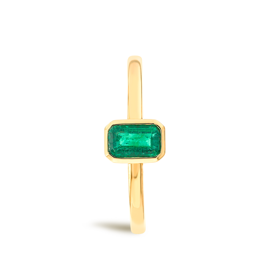 Emerald Green Emerald Bezel Yellow Gold Fashion Ring