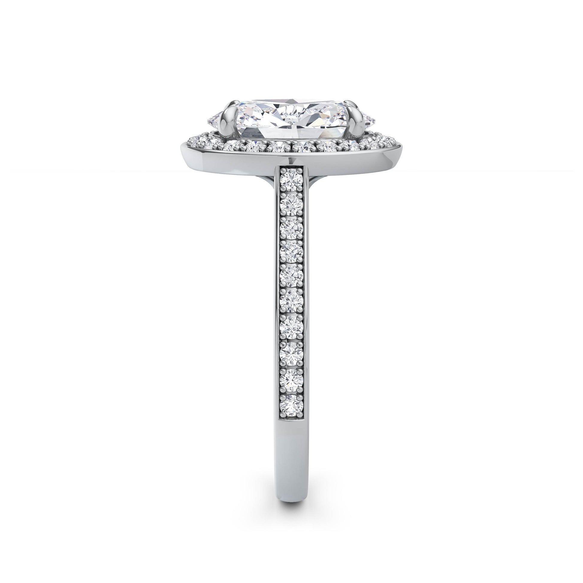 Sally 18k White Gold Oval Halo