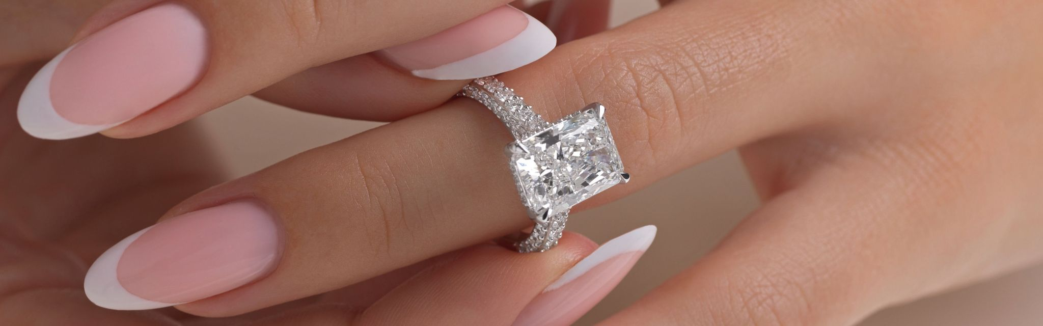 Radiant Diamond Engagement Rings